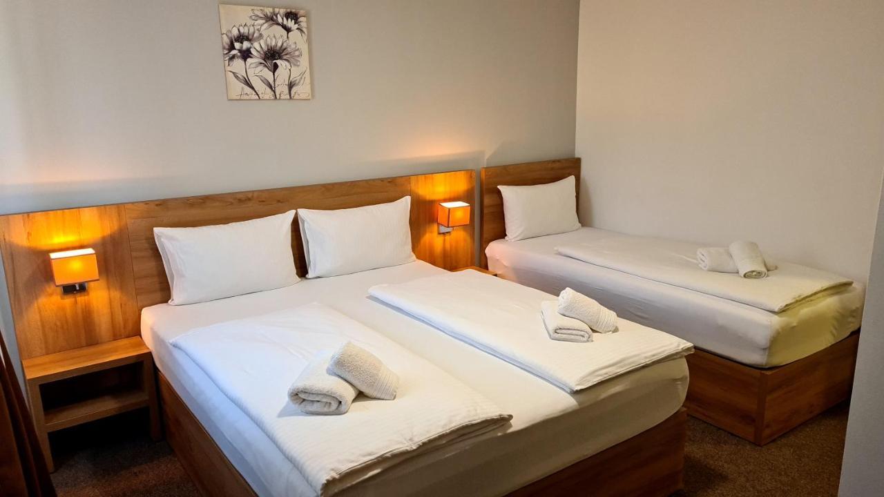 Hotel Kakanj エクステリア 写真