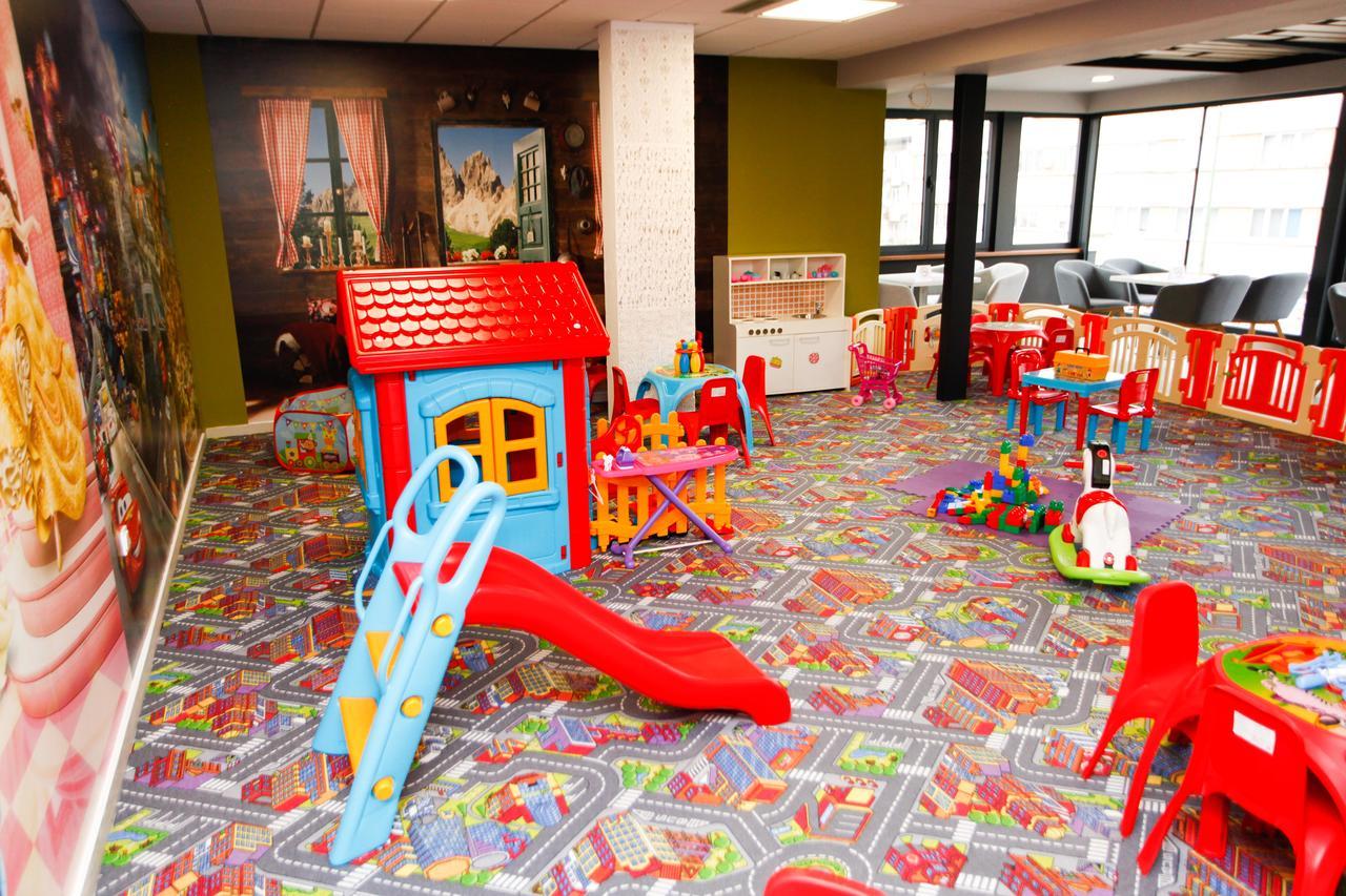 Hotel Kakanj エクステリア 写真